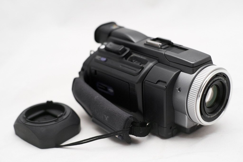 Buyer's Guide Best HD Camcorder Under 150 [Update 2020]