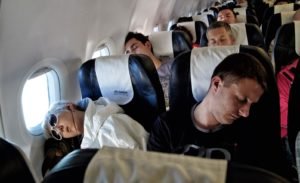 Read more about the article Tips For Flying Alone As A Teenager